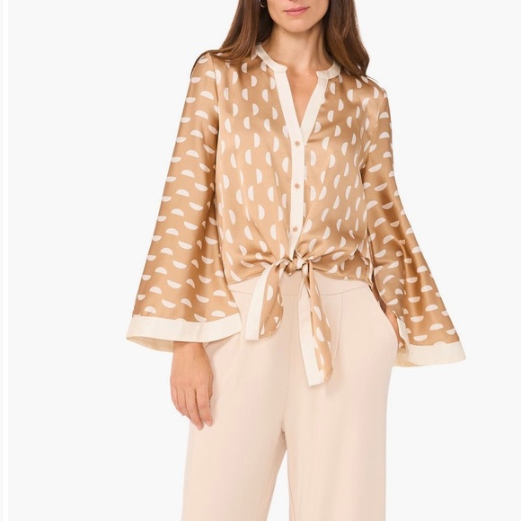 NWOT Halogen Bell Sleeve Button Down Silk Top Size Large - Picture 4 of 4